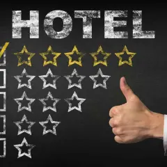 Gwiazdki w hotelu: Co oznaczają i jak wybrać najlepszy?