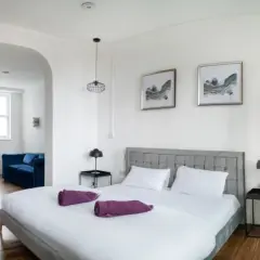 Hostel czy hotel? Kluczowe różnice, które musisz znać.