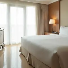 Ile zarabia sprzątaczka w hotelu w Polsce? Widełki i czynniki