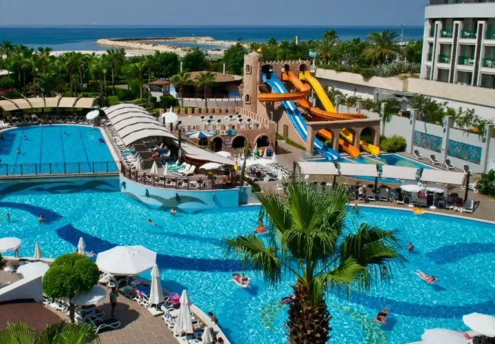 Turcja All-Inclusive: Czy można opuszczać hotel? Bezpieczeństwo i porady