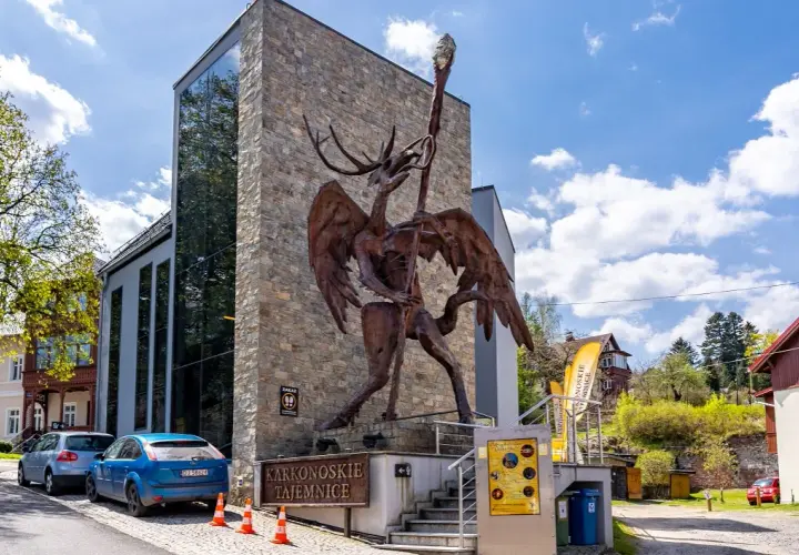 Okolice Karpacza: Co zwiedzić? Atrakcje Karkonoszy i Kotliny Jeleniogórskiej