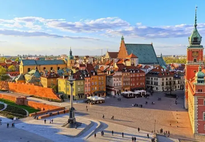 Warszawa: Co warto zobaczyć? Przewodnik po atrakcjach i poradach