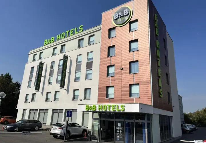 B&B hotel: Tradycja czy sieć? Kluczowe różnice i wybór noclegu