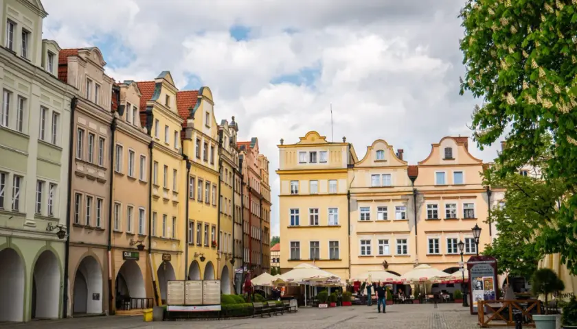 Jelenia Góra: Atrakcje miasta i okolic - przewodnik po Karkonoszach