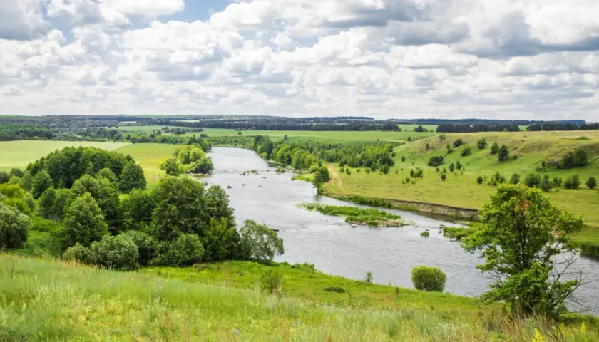 Podlasie: Odkryj dziką przyrodę i kultury. Twój przewodnik.