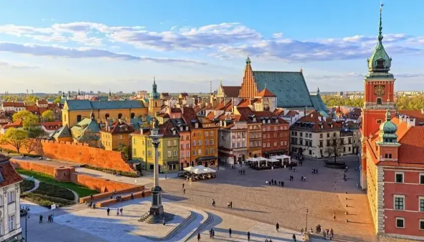 Warszawa: Co warto zobaczyć? Przewodnik po atrakcjach i poradach