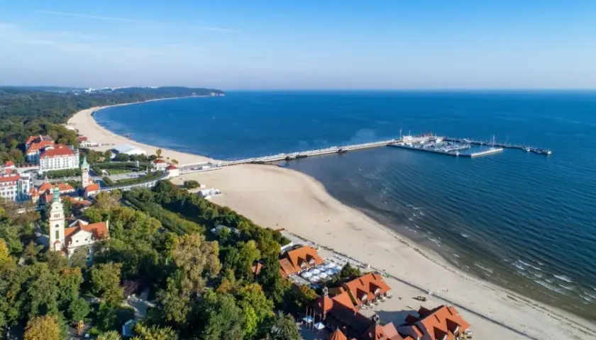 Najpiękniejsze miejsca nad polskim morzem: TOP 5 plaż i perełek