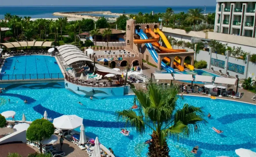 Turcja All-Inclusive: Czy można opuszczać hotel? Bezpieczeństwo i porady