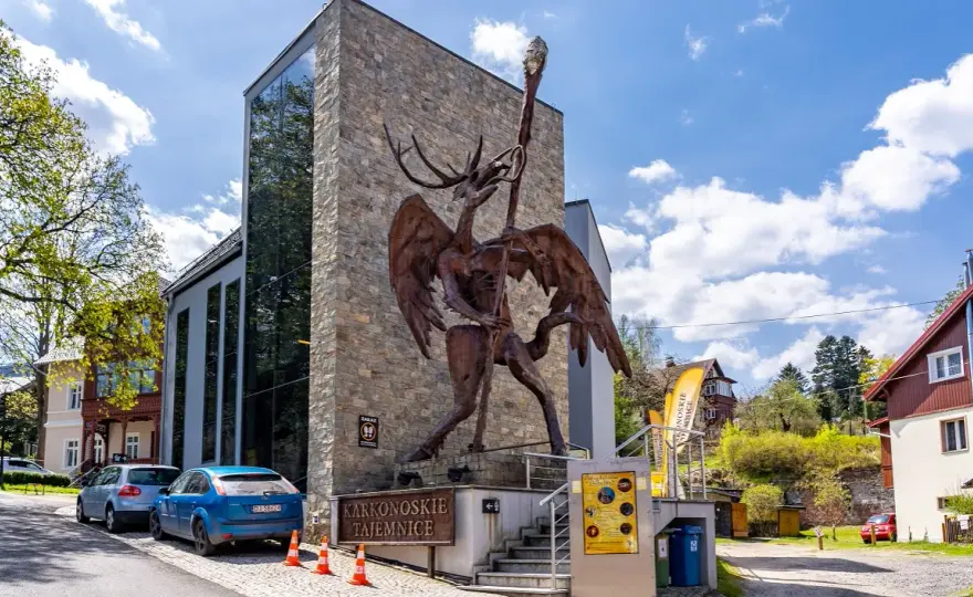 Okolice Karpacza: Co zwiedzić? Atrakcje Karkonoszy i Kotliny Jeleniogórskiej