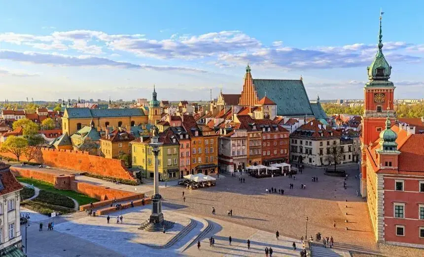 Warszawa: Co warto zobaczyć? Przewodnik po atrakcjach i poradach