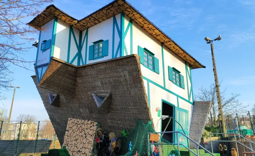 Odkryj Zachodniopomorskie: Atrakcje, Noclegi i Praktyczne Wskazówki