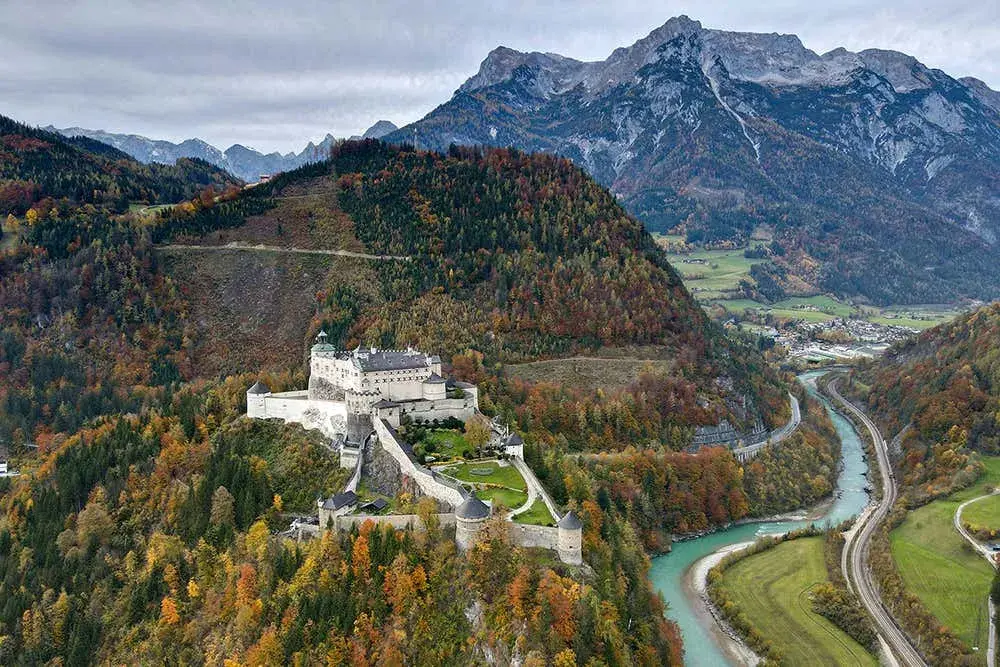 Austria: Najpiękniejsze miejsca - od Alp po miasta. Twój przewodnik