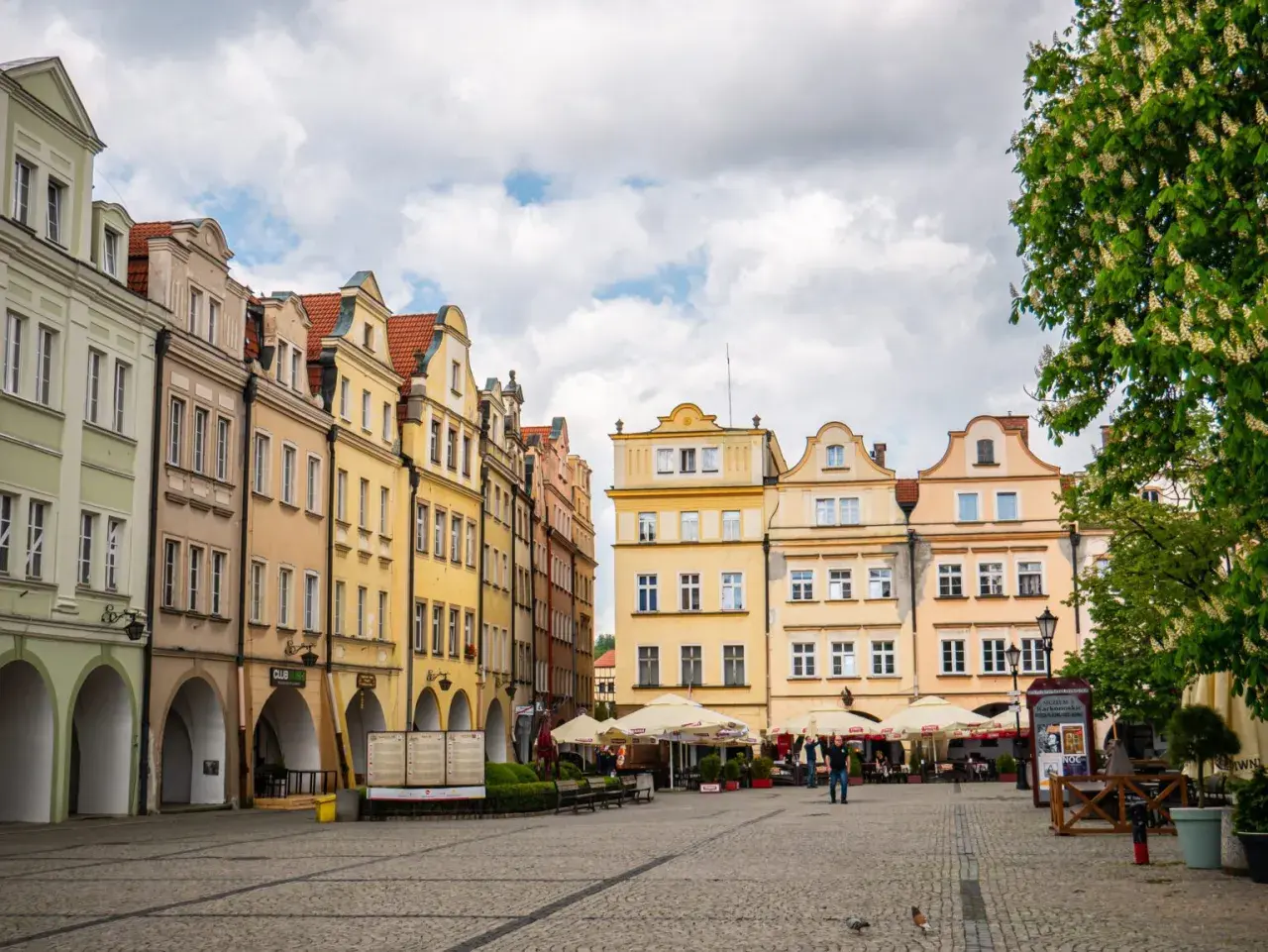 Jelenia Góra: Atrakcje miasta i okolic - przewodnik po Karkonoszach