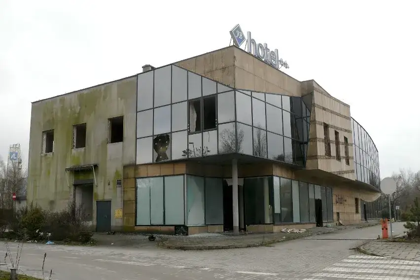 Zdjęcie Hotel JB Krak&oacute;w: Dlaczego zamknięty i co dalej z budynkiem?