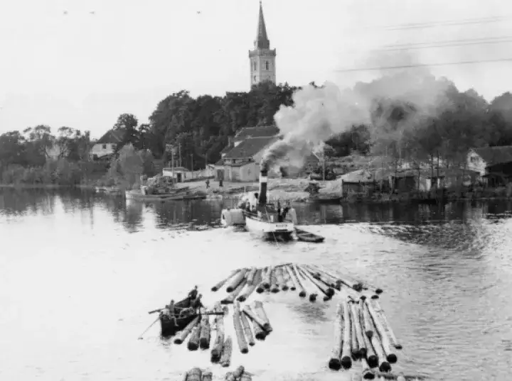Zdjęcie Mikołajki Pomorskie i Powiśle: Odkryj spokój, historię i naturę